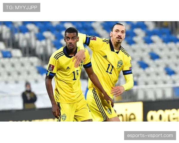 哈兰德与伊布的战术角色差异：力量型与技巧型中锋如何影响现代进攻体系