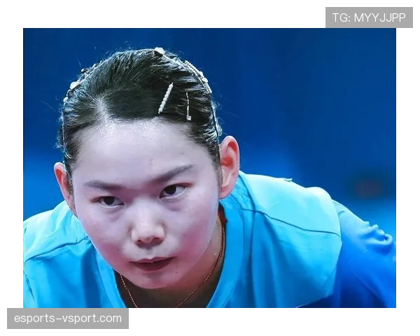 何卓佳今天又深夜来球馆，普通人这节奏咋跟拍偶像剧似的