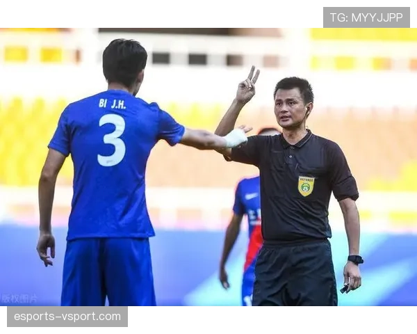 判罚争议中的裁判判定逻辑及视频裁判（VAR）介入标准解析